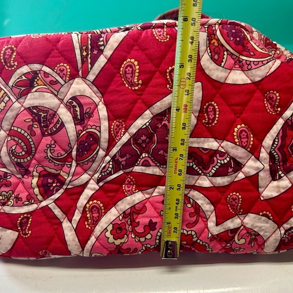 Vera Bradley Large Cosmetic Bag.  “ROSY POSIES”.    Retired Pattern. - Picture 7 of 7